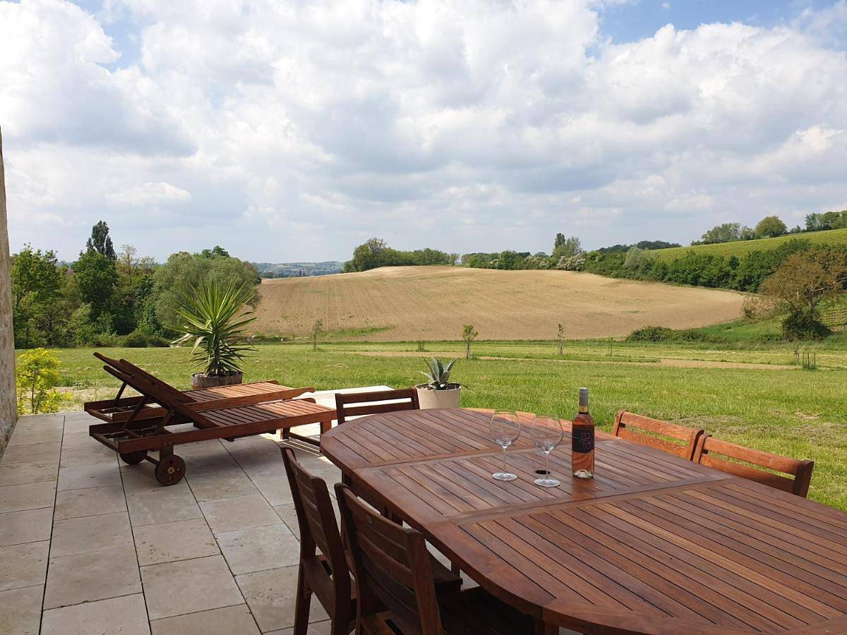 Three-Bedroom House in Caussens, Gers