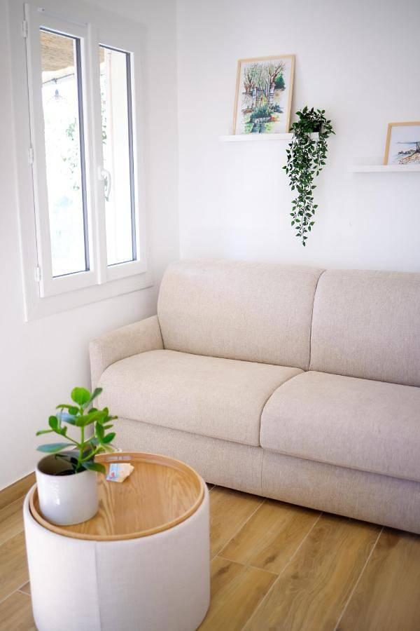 Location de vacances pour 6 personnes, avec vue ainsi que jardin et terrasse dans Port des Oursinières - 3