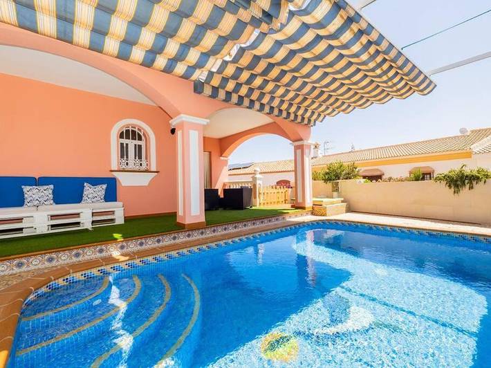 Casa rural para 10 personas, con piscina además de vistas y jardín, Se admiten mascotas en Álora - 2