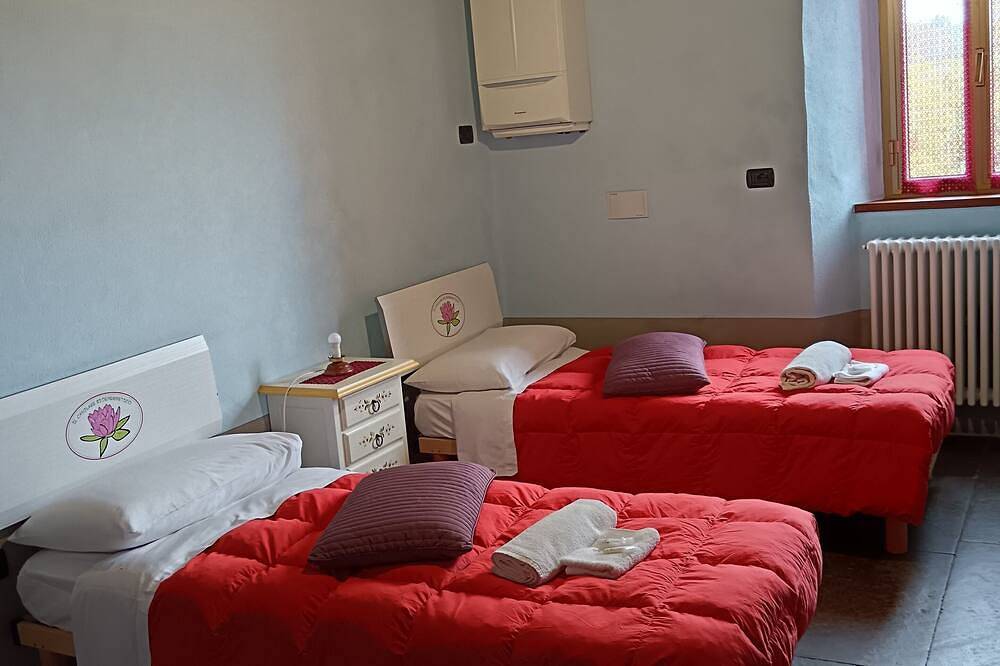 Ideal B&B for relaxing families, hiking, biking and holistic groups. in Albareto, Apennin Parmensan