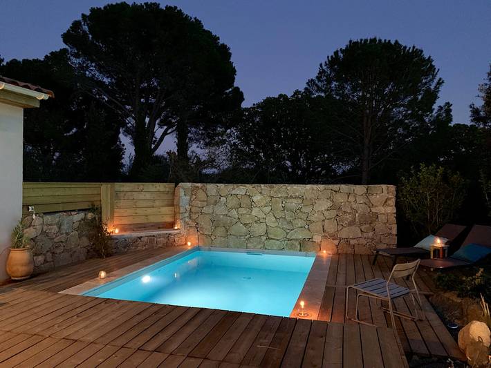 Gîte pour 6 personnes, avec terrasse et piscine - 1