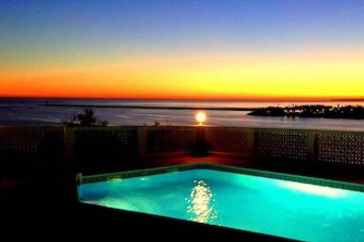 Apartamento de vacaciones para 3 personas, con terraza además de piscina y jardín - 1