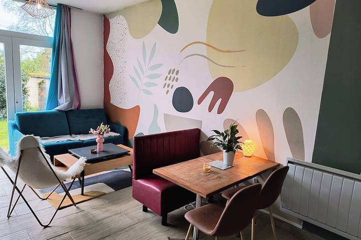Gîte pour 3 personnes, avec terrasse ainsi que piscine et jardin dans Butteaux