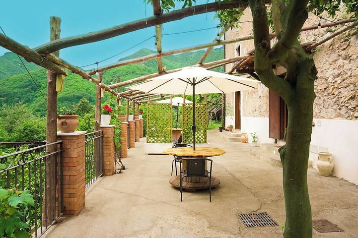 Holiday apartment for 4 people, with garden and balcony - 1
