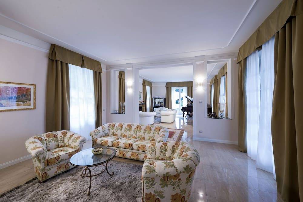 Raffinierten Luxusvilla mit Pool und Blick auf Lago Maggiore! - Villa Ermelinda in Baveno, Comune di Baveno