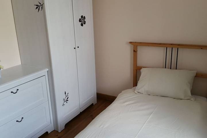 Location de vacances pour 12 personnes, avec terrasse et jardin à Oulmes - 2