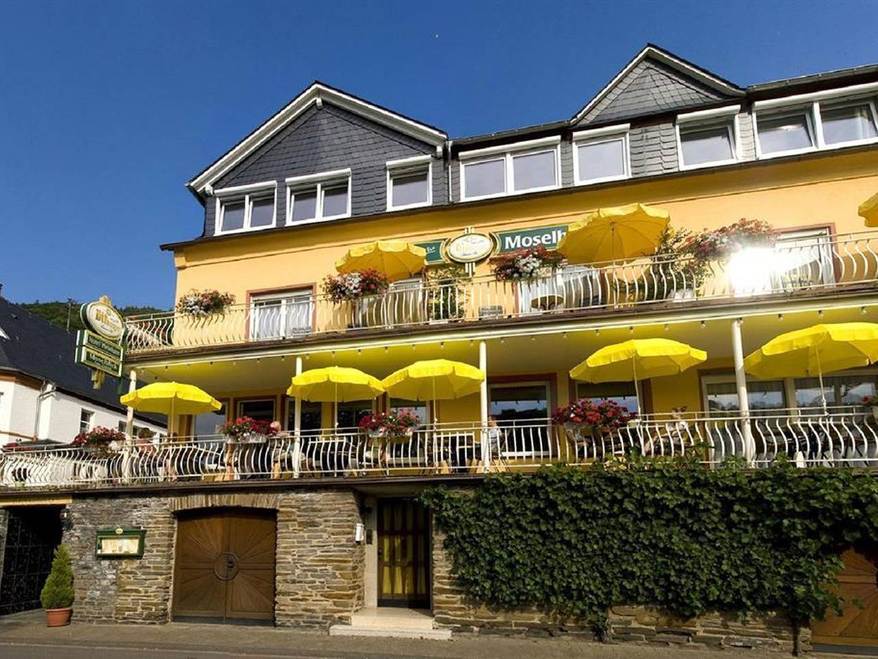 Hotel-Weinhaus Moselblick in Burg (Mosel), Bernkastel-Kues & Umgebung