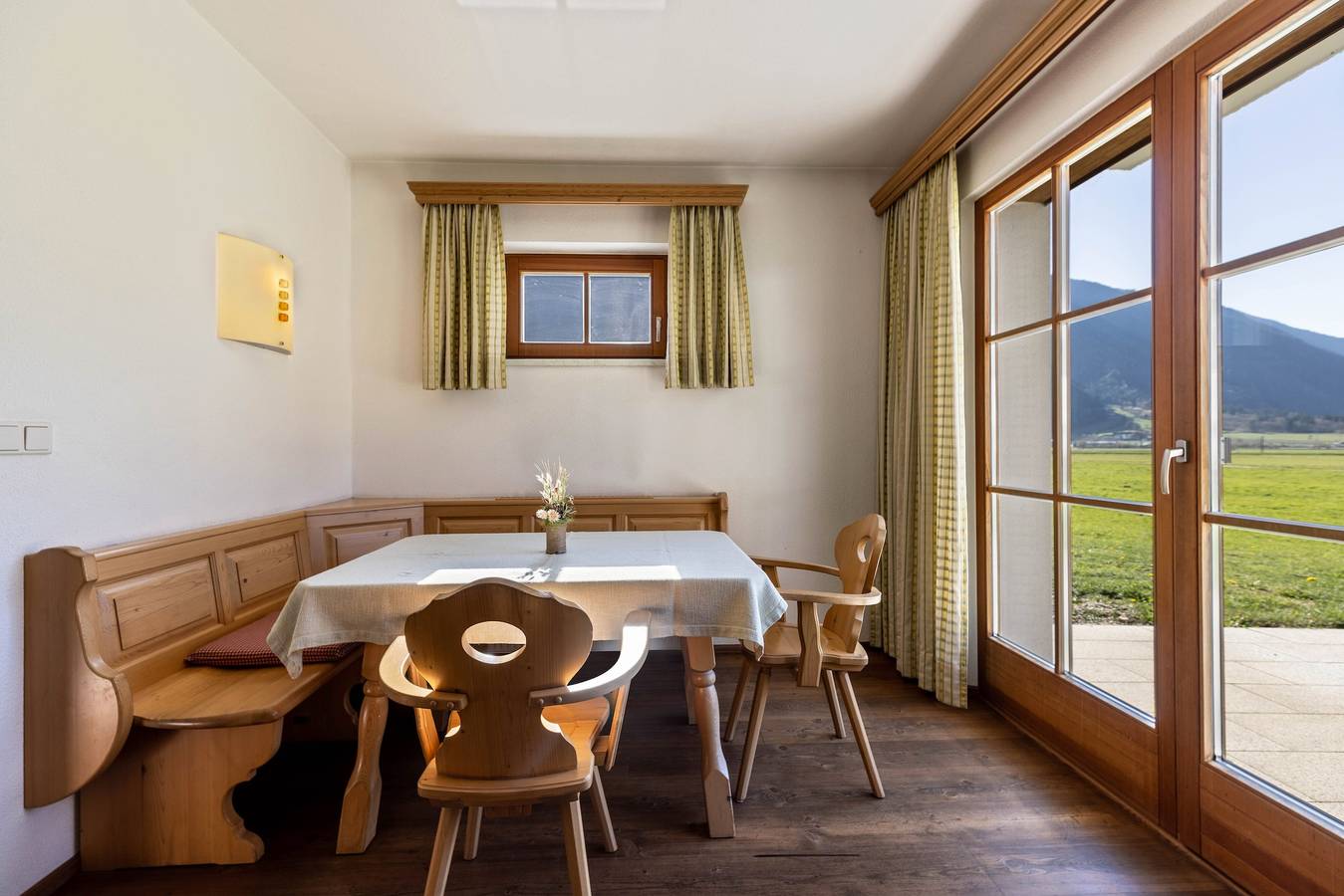 Ganze Wohnung, Ferienwohnung 'Peintenhof Typ A' mit Bergblick, Terrasse & Wlan in Taufers, Sand in Taufers