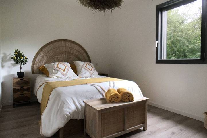 Location de vacances pour 6 personnes, avec terrasse et jardin, animaux acceptés à Varaire - 2