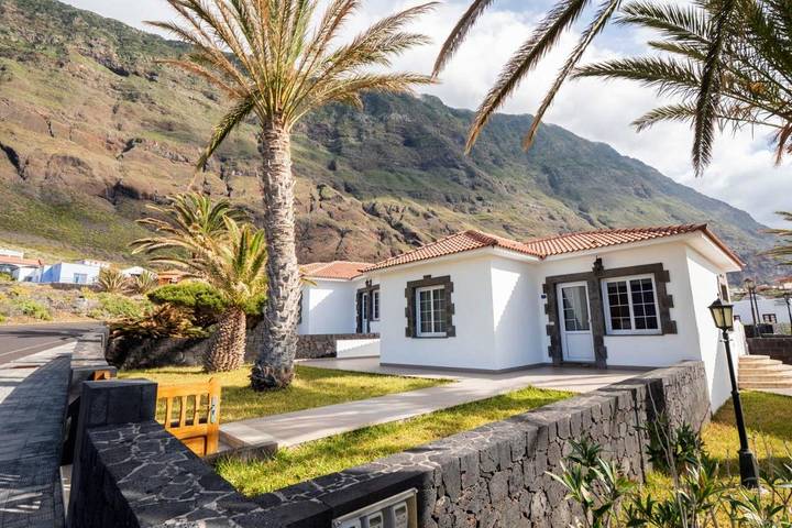 Chalet para 4 personas, con piscina además de jardín y vistas en El Hierro - 2