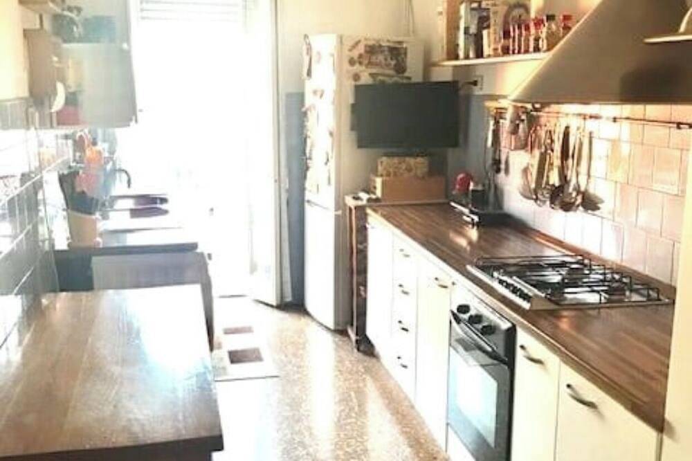 Sunset Colosseum Superior B&B in Rome, Rome Province