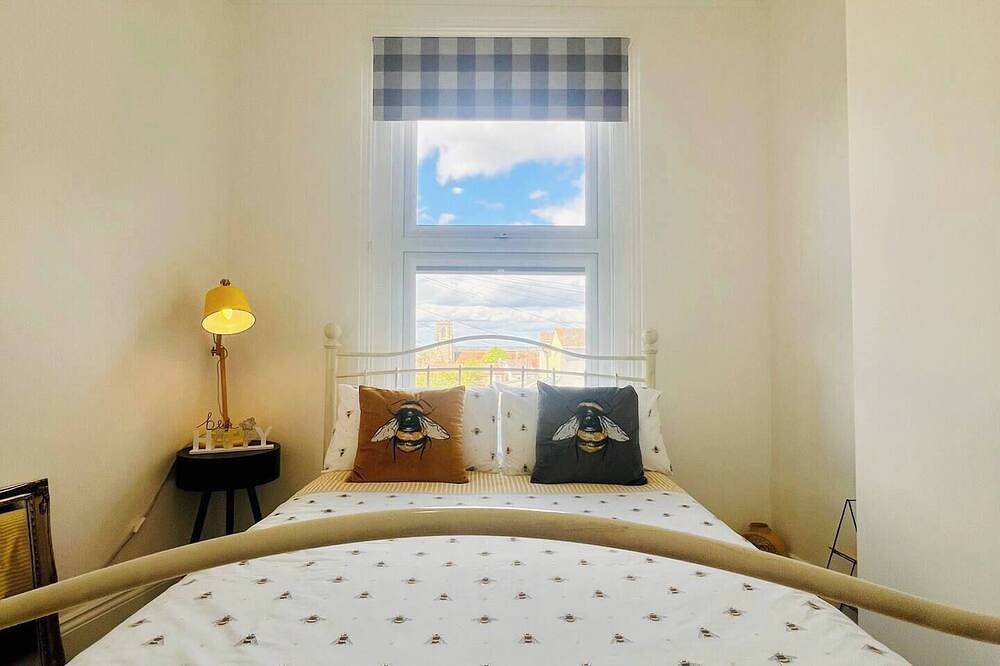 Seaside Town House Close to Walton Pier & Beach in Frinton and Walton, Essex