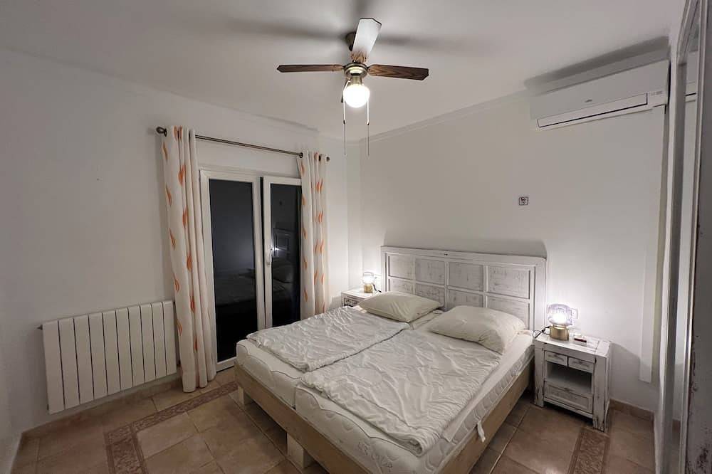 Private 220 sqm Finca Close to the Beach with Child-Safe Pool,Playground& Garden in Cala Murada, Manacor