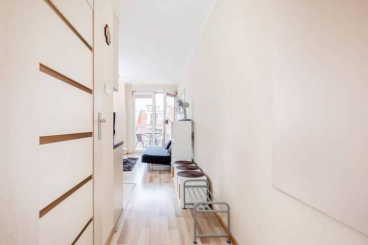 Ganze Wohnung, Modernes Studio in Strandnähe | Balkon | Parkplatz in Swinemünde, Stettiner Haff