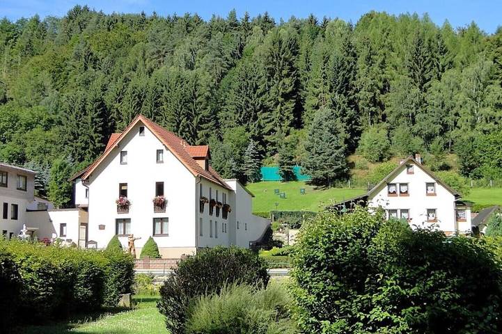 Ferienwohnung für 4 Personen, mit Garten und Terrasse sowie Whirlpool und Sauna - 1