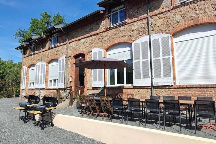 Location de vacances pour 15 personnes, avec jardin à Cransac - 3