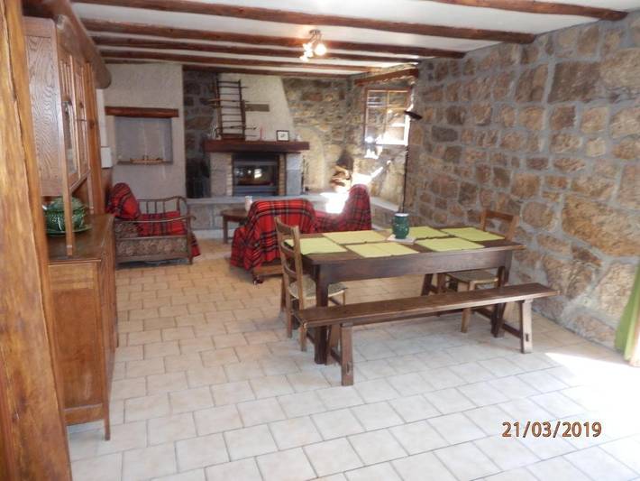 Location de vacances pour 5 personnes, avec vue et jardin, animaux acceptés à Le Chambon-sur-Lignon - 2