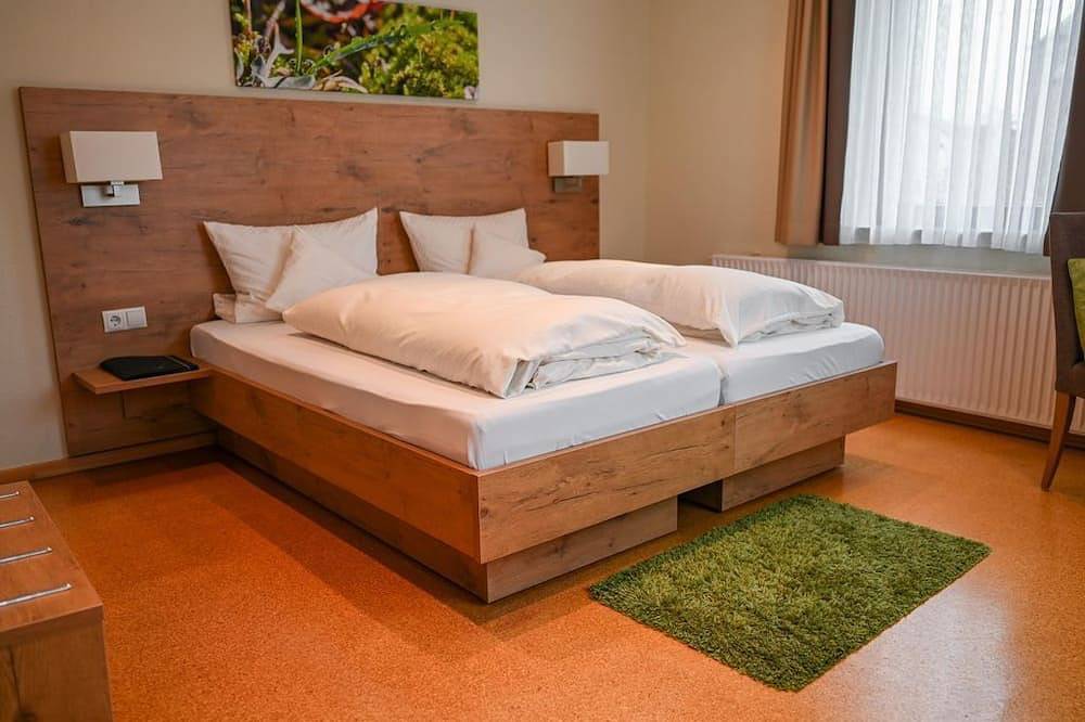 Doppelzimmer Eifel-Land Dusche/Wc - Eifelhotel Fuchs in Boos (Eifel), Boos