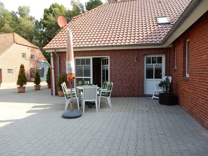 Ferienhaus für 6 Personen, mit Terrasse und Garten in Norden - 3