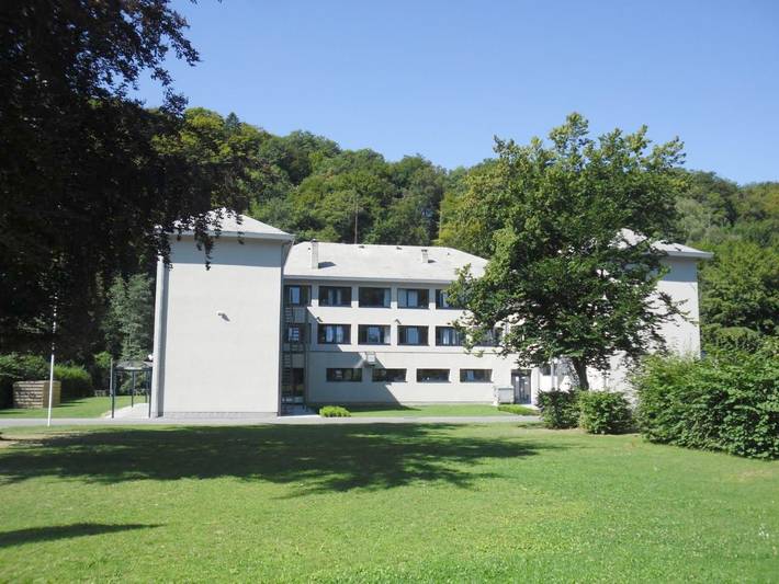 Location de vacances pour 2 personnes, avec vue et jardin à Bohan - 2