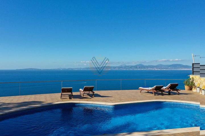 Villa für 8 Personen, mit Garten und Pool sowie Terrasse - 1