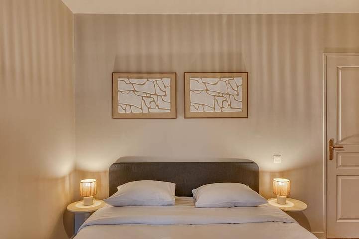 Appartement entier, L’Atmosphère – Agréable T2 avec terrasse – 2 pers – Tram T5 in Bron, Lyon et ses environs