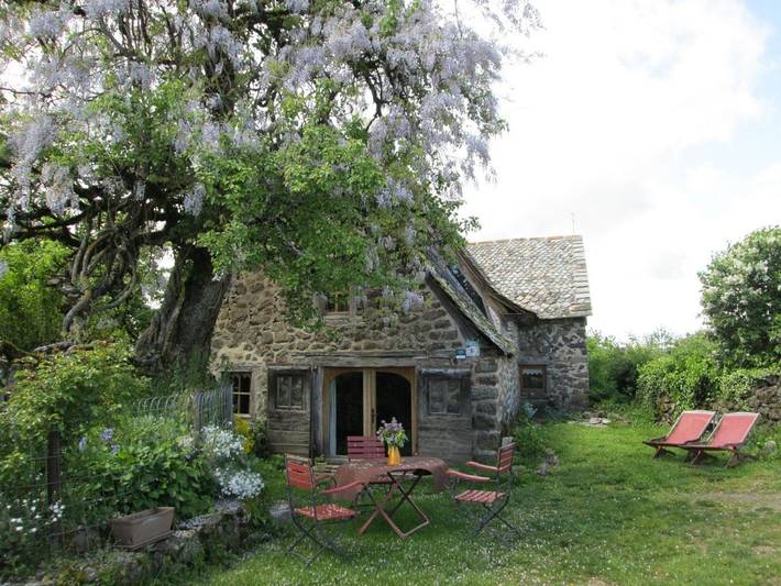 Location de vacances pour 4 personnes, avec Jardin et Vue à Taussac