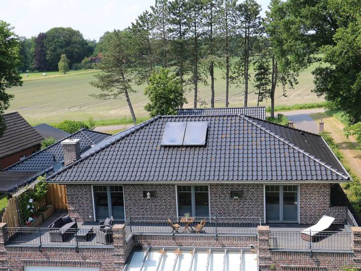Ferienwohnung für 4 Personen, mit Balkon und Terrasse in Wiefelstede