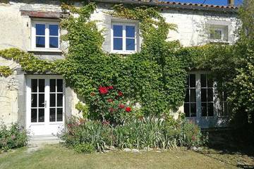Gîte pour 7 personnes, avec jardin et terrasse à Vouhé
