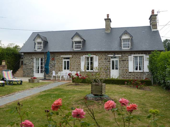 Gîte pour 6 personnes, avec terrasse et jardin, animaux acceptés à Le Tourneur