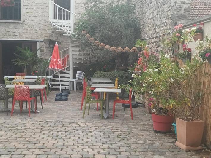 Chambre d’hôte pour 2 personnes, avec terrasse, animaux acceptés