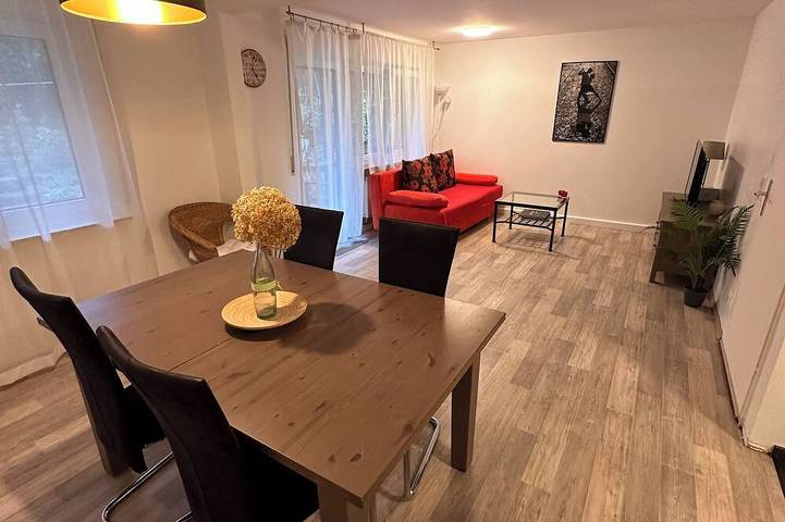 Ferienwohnung für 4 Personen, mit Terrasse und Garten in Winnenden