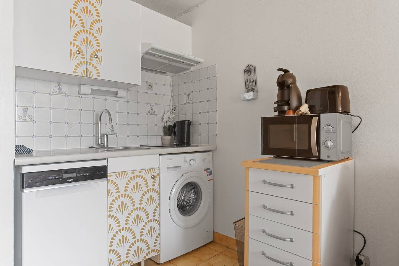 Appartement entier, Appartement « St Clair » avec vue mer, Wi-Fi et climatisation in Le Lavandou, Parc national de Port-Cros