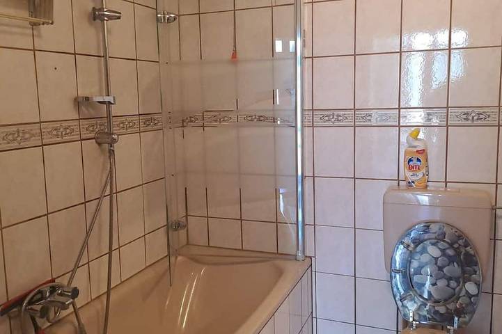 Ganze Wohnung, Ferienwohnung 2 - Boardinghouse Schmitt in Kaiserslautern, Saar-Nahe-Bergland
