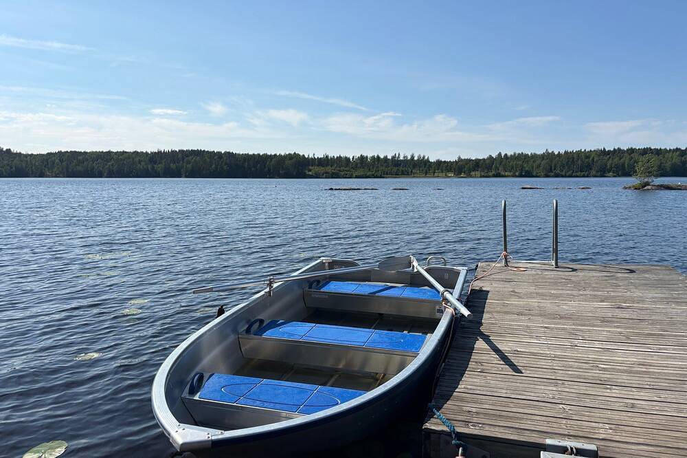Blockhütte Ratzeputz – Sauna, eigener Steg & Naturidylle am See in Värmland in Eda