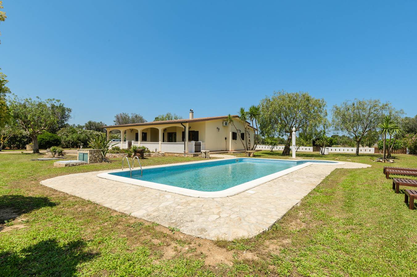 Villa Bella con piscina by Wonderful Italy in San Vito Dei Normanni, Salento