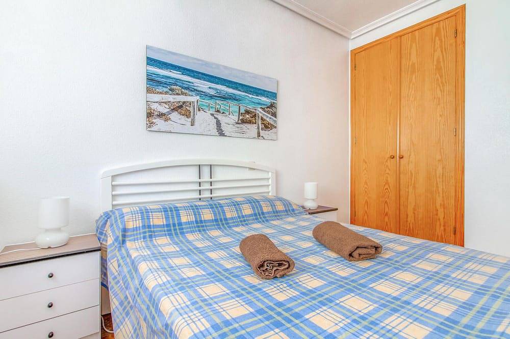 Ganze Wohnung, Schöne Ferienwohnung in La Mata mit Swimmingpool in Torrevieja, Costa Blanca