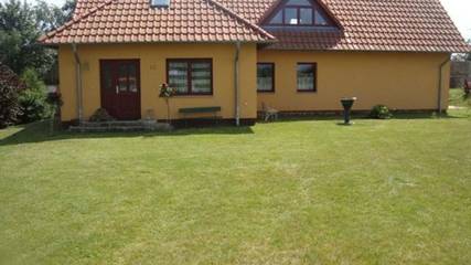 Ferienhaus für 4 Personen, mit Terrasse und Garten, kinderfreundlich in Dargen
