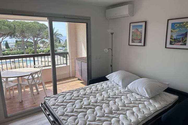 Entire apartment, T2 Swimming Pool Jardins D’Ys in Les Issambres, Roquebrune-sur-Argens