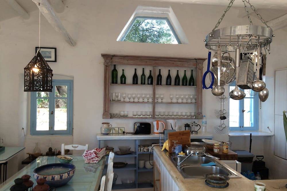 Secluded hamlet - \"apart in your togetherness\" in Zakynthos