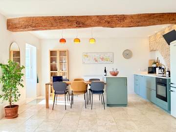 Gîte pour 6 personnes, avec balcon et vue à Givry