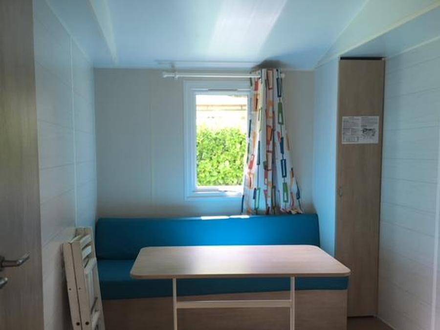 Camping Les Granges - Mobilhome 4 personnes - Confort Ohara 24 m² +terrasse in Vayrac, Quercy