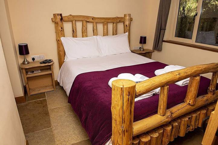 Secluded, rural retreat nestled in Sherwood Forest, with hot tub in Sherwood Forest, Nottinghamshire