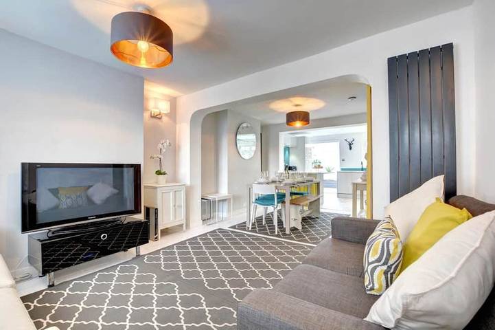 Glamping for 7 people, with garden in Brighton