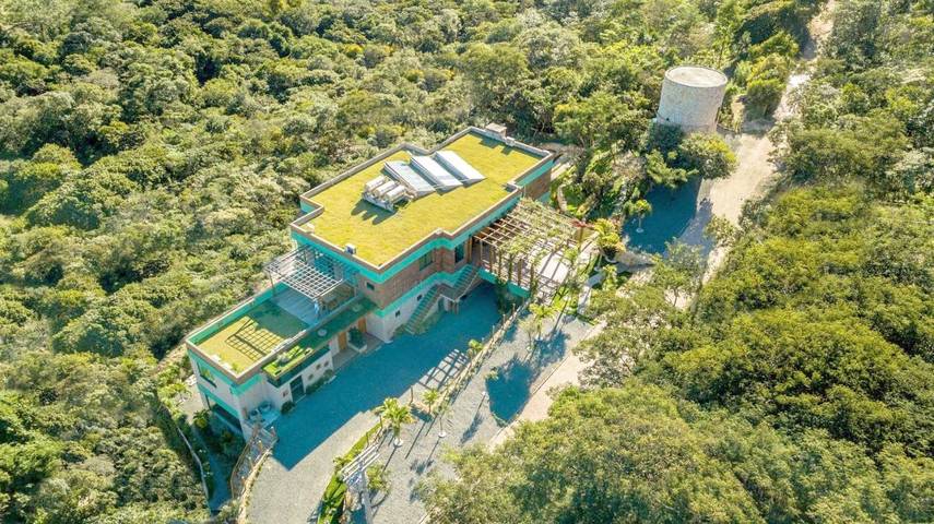 Hotel para 4 personas, con jardín y jacuzzi - 1