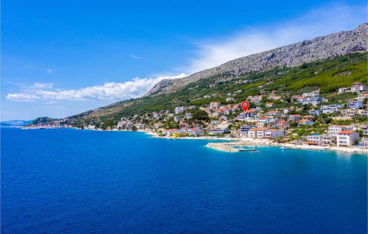 Ganze Ferienwohnung, Gemütliche 2-Zimmer-Wohnung mit Pool, Terrasse und nur wenige Schritte vom Strand entfernt in Jesenice, Omis-Riviera