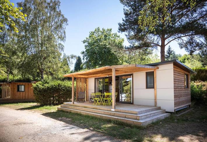 Location de vacances pour 5 personnes, avec terrasse et piscine, animaux acceptés à Lanobre - 3