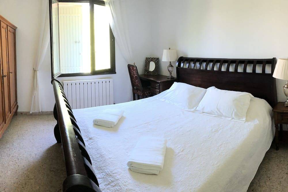 Villa avec piscine à St Didier in Saint-Didier, Parc naturel régional du Mont-Ventoux