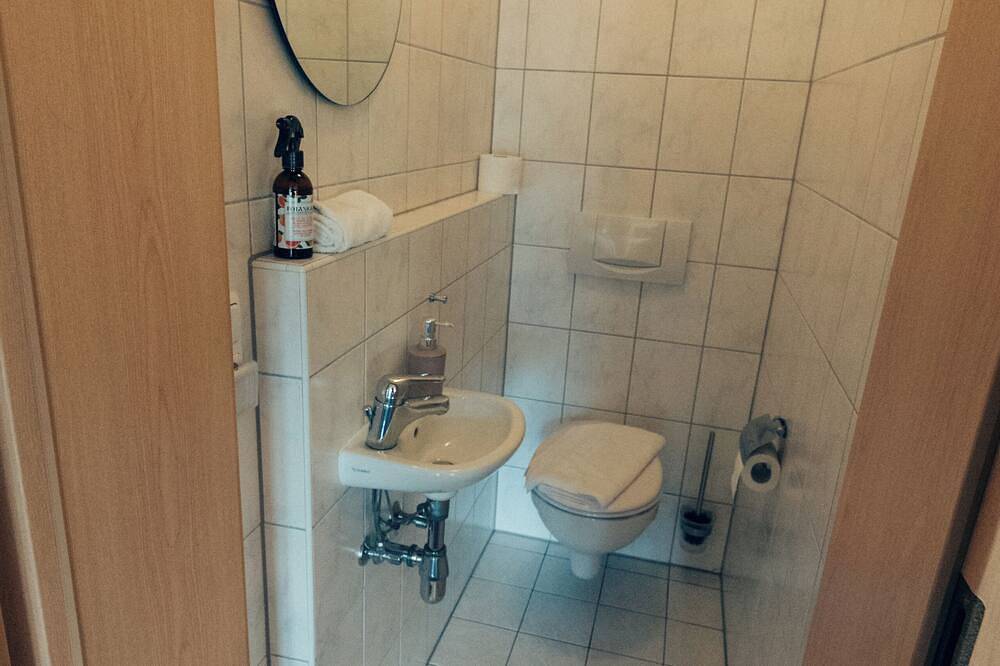 Ganze Wohnung, Mit Hund! - Apartment mit Gartenblick in Enderndorf am See, Spalt
