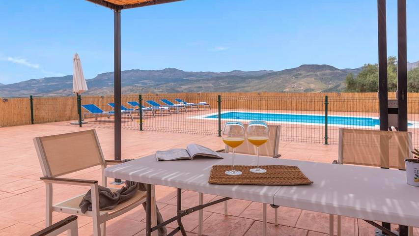 Casa rural para 12 personas, con piscina y balcón/terraza, Se admiten mascotas en Casabermeja - 3